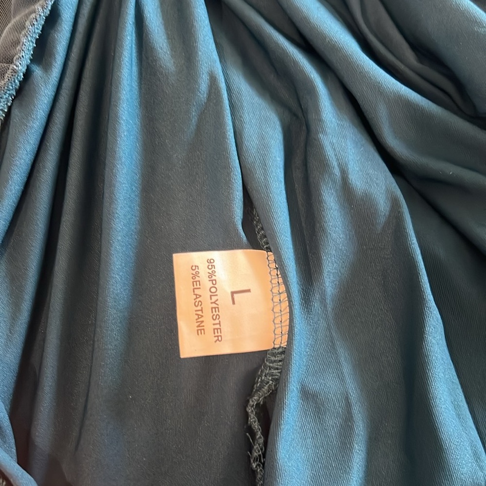 Gorgeous one shoulder formal dress women’s size large - Picture 7 of 7
